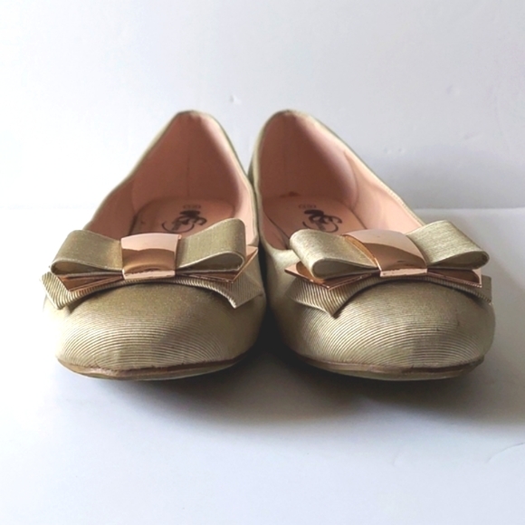 CG Shoes Light Gold Bow Embellished Dress Flats - Picture 2 of 8